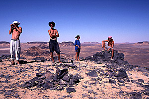 Bjarna, Anna, Chris and Alexis, The Black Desert, 6th Oct, Egypt - Click to Zoom